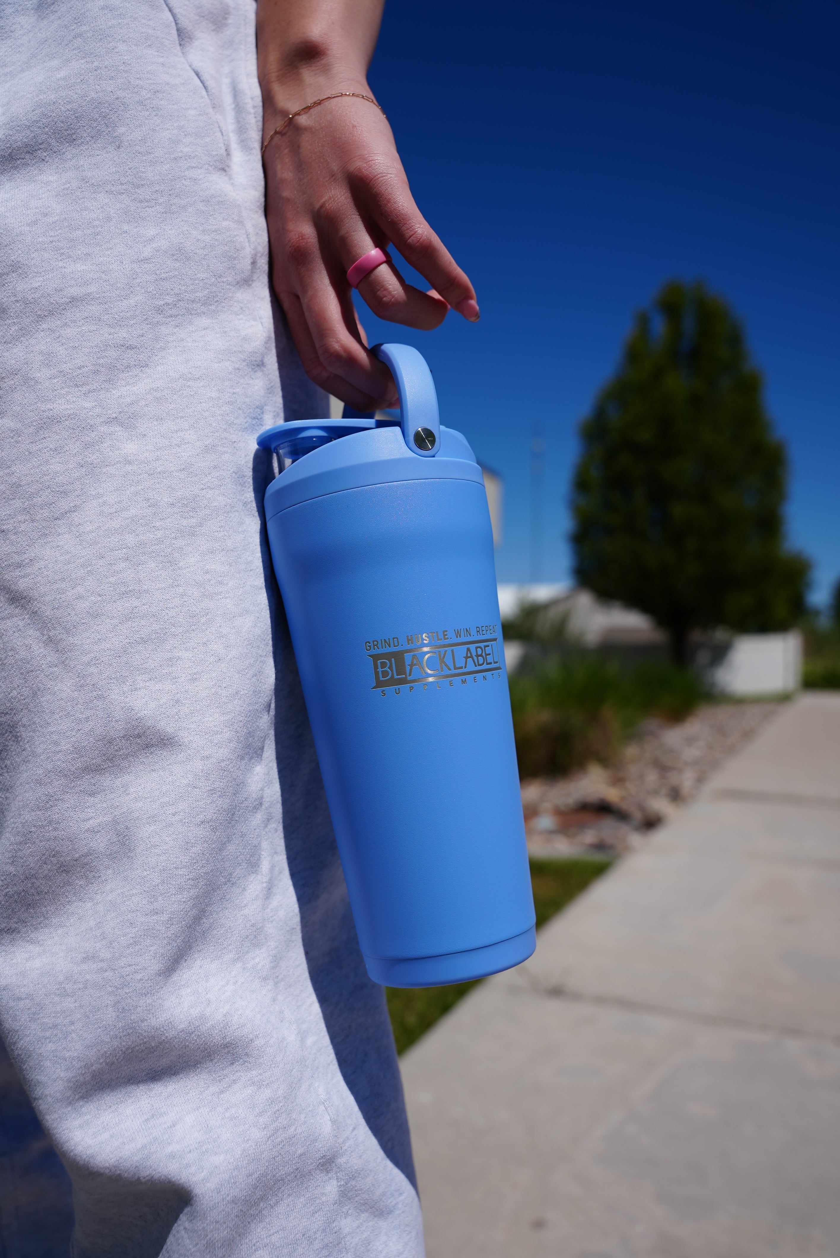 BLACKLABEL Supplements: HYDROJUG 24 OZ. INSULATED SHAKER